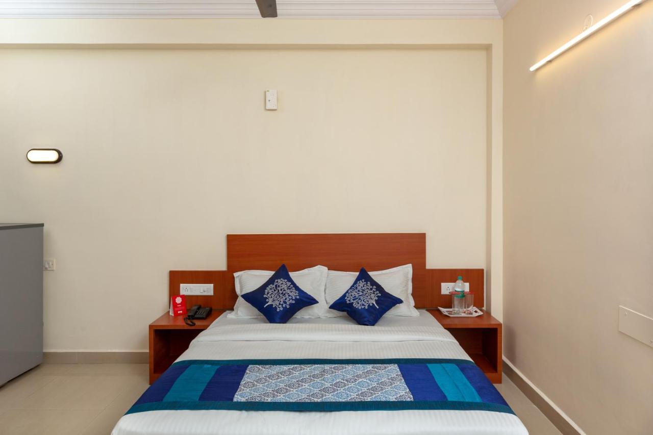 Oyo 22105 Hotel Half Moon Inn Chennai Exterior photo