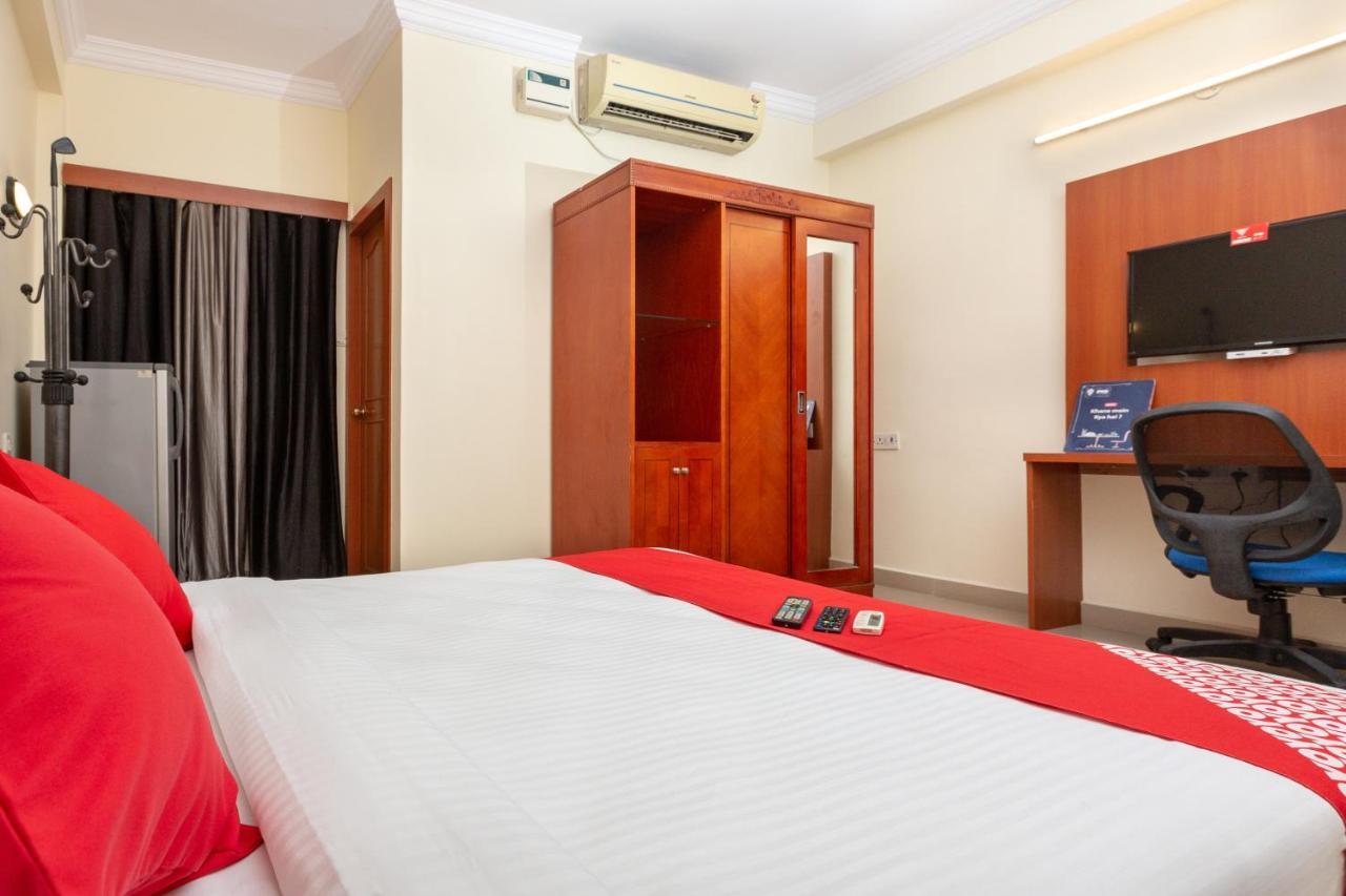 Oyo 22105 Hotel Half Moon Inn Chennai Exterior photo